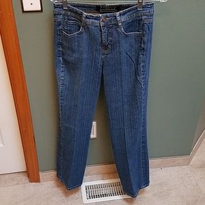 Gloria Vanderbilt medium blue jeans